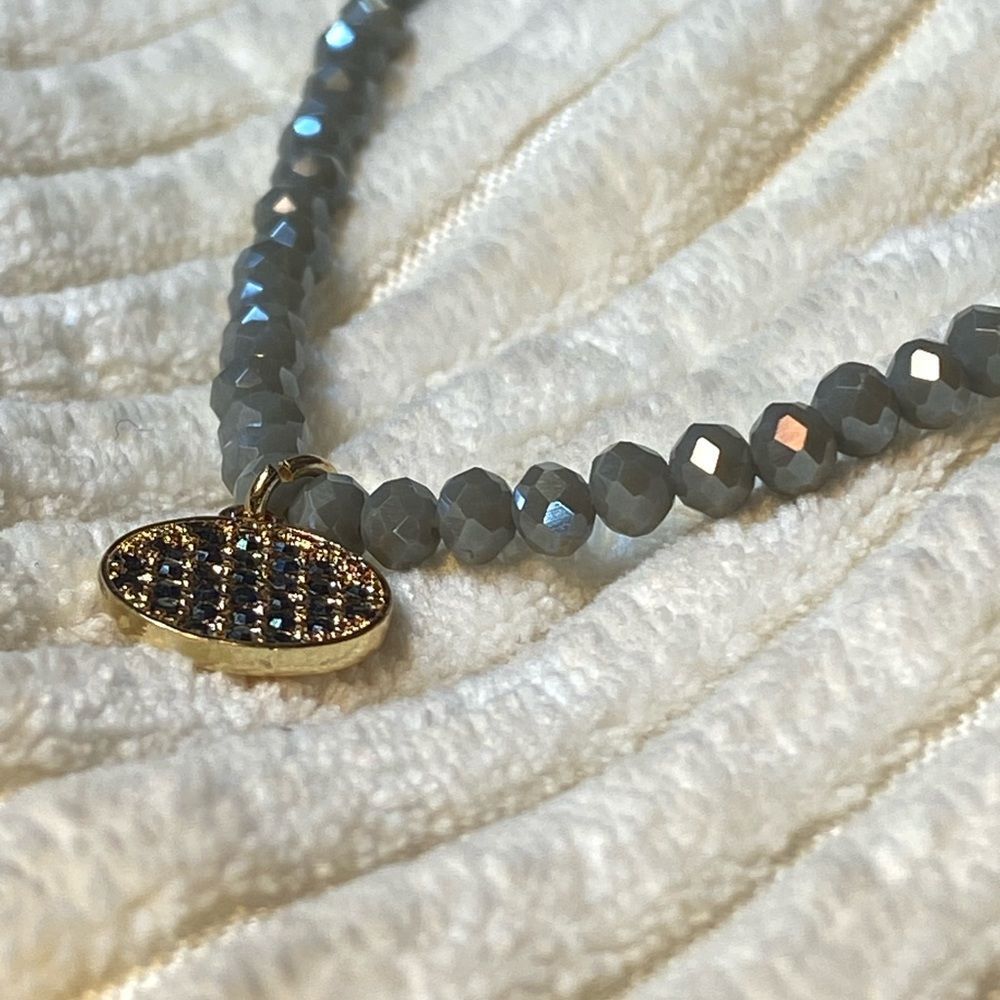 NWT GRAY MICRO PAVED CRYSTALS GRAY GLASS BEAD OUTER SPACE DAINTY DESIGN NECKLACE - Picture 12 of 14